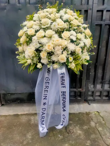 Krans Bunga Duka Cita  di Katingan